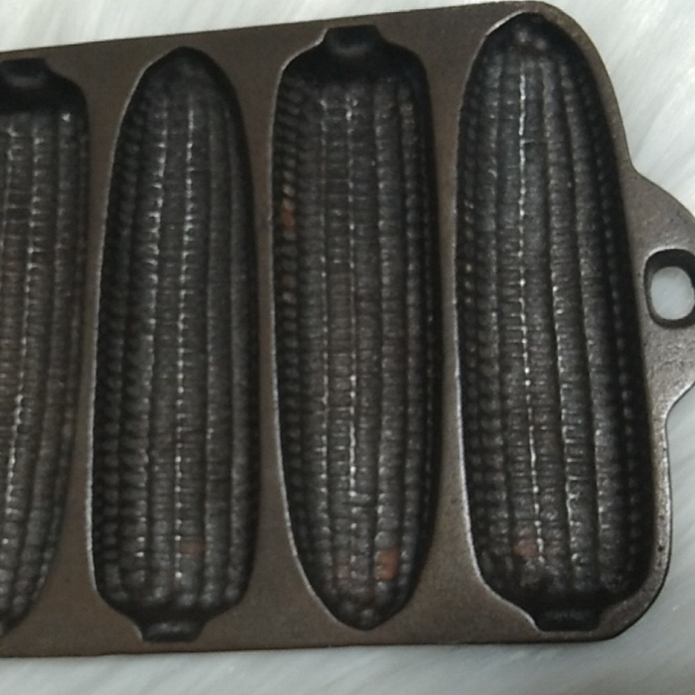 Antique Cast Iron Corn Stick Pan Made In USA 🇺🇸 - Picture 3 of 7